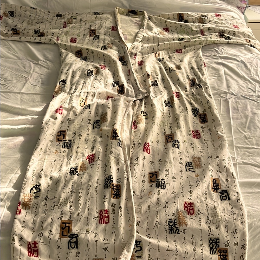 Luxurious Cream Robe with Artistic Print